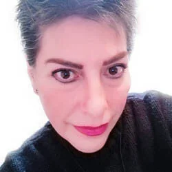 Autora – Gaby Sánchez
