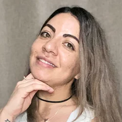 Autora – Eri Carrasco