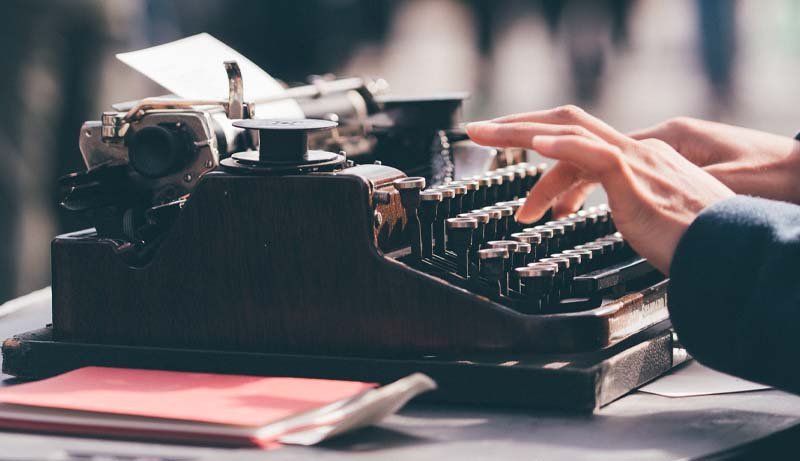 Cómo escribir y publicar un libro